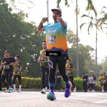 Runner Photo 6543439