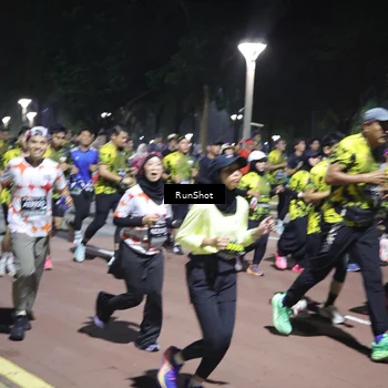 Runner Photo 6543443