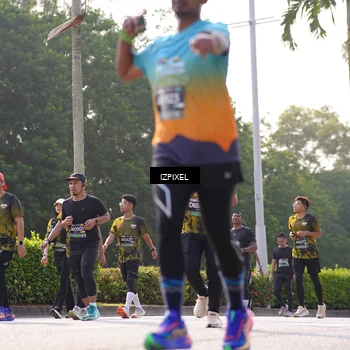 Runner Photo 6543452