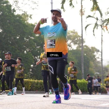 Runner Photo 6543453