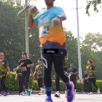 Runner Photo 6543454