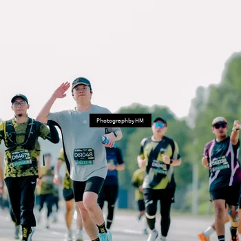 Runner Photo 6543456