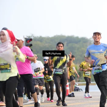 Runner Photo 6543493