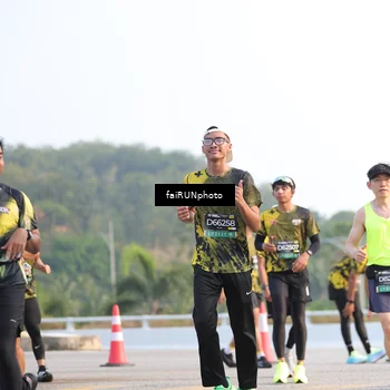 Runner Photo 6543535
