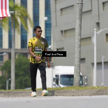 Runner Photo 6543650