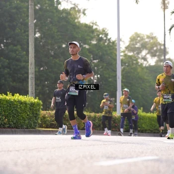 Runner Photo 6543684