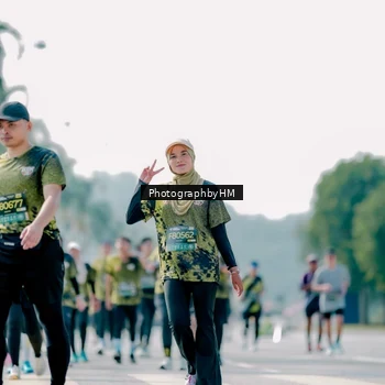 Runner Photo 6543685