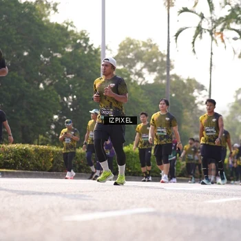 Runner Photo 6543691
