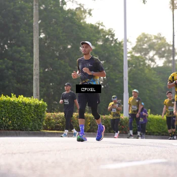 Runner Photo 6543694