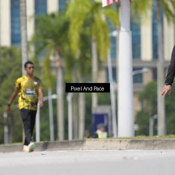 Runner Photo 6543700