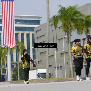 Runner Photo 6543702