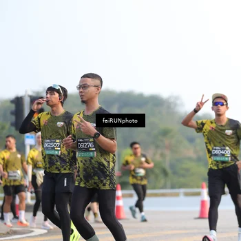 Runner Photo 6543710