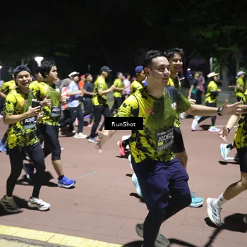 Runner Photo 6543723