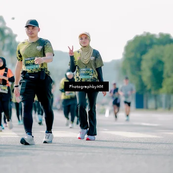 Runner Photo 6543756