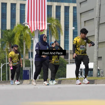 Runner Photo 6543852