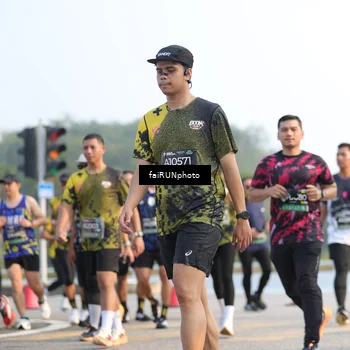 Runner Photo 6543855
