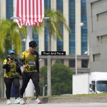 Runner Photo 6543859