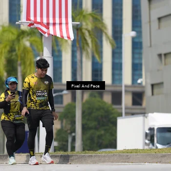 Runner Photo 6543909