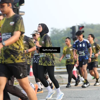 Runner Photo 6543922