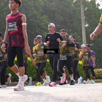Runner Photo 6543975