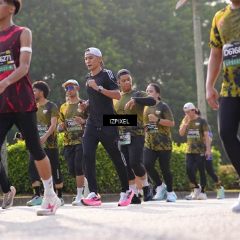 Runner Photo 6543990