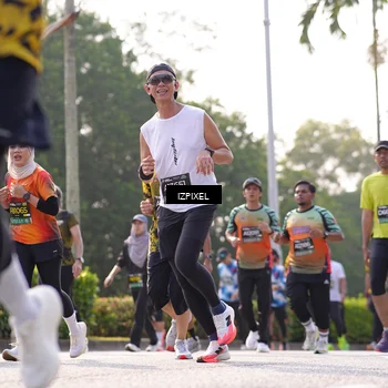 Runner Photo 6544011