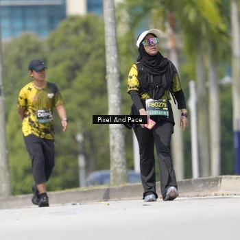 Runner Photo 6544012