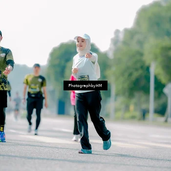 Runner Photo 6544013