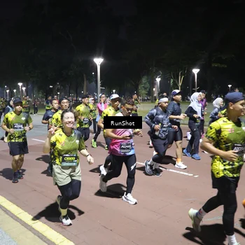 Runner Photo 6544020