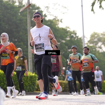 Runner Photo 6544022