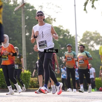 Runner Photo 6544040
