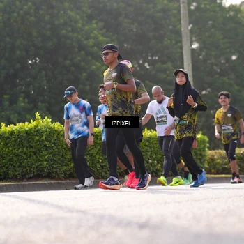 Runner Photo 6544140