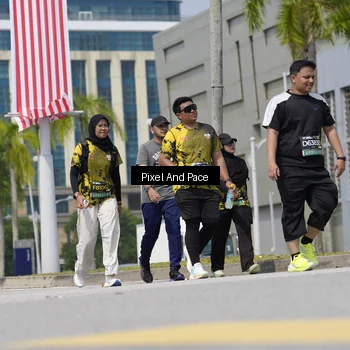 Runner Photo 6544178