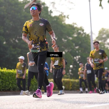 Runner Photo 6544265