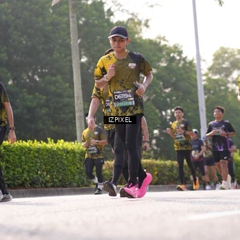 Runner Photo 6544306