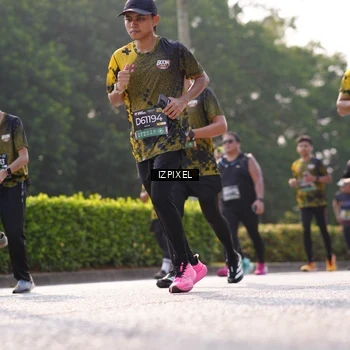 Runner Photo 6544317