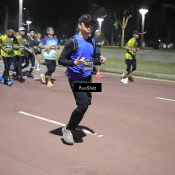 Runner Photo 6544458