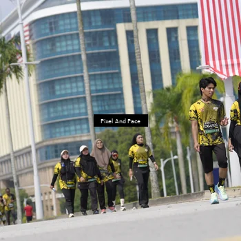 Runner Photo 6544495