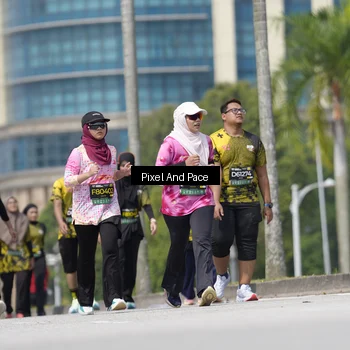 Runner Photo 6544605