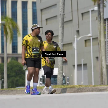 Runner Photo 6544700