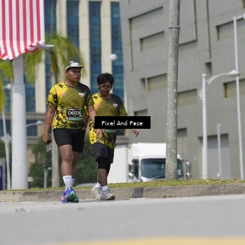 Runner Photo 6544715