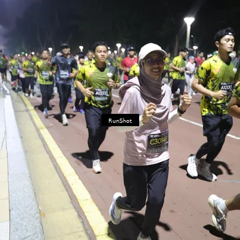 Runner Photo 6544792