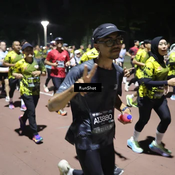 Runner Photo 6545035