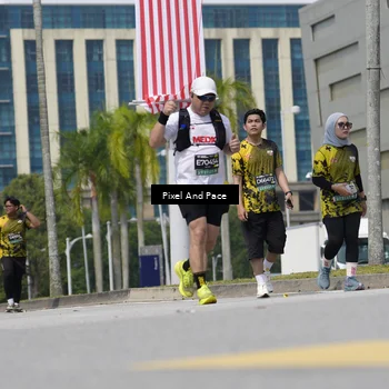 Runner Photo 6545190