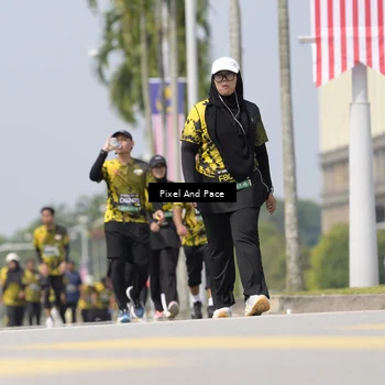Runner Photo 6545895