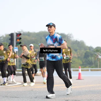 Runner Photo 6545936
