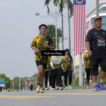Runner Photo 6546004