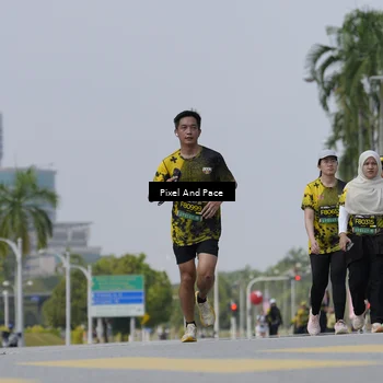 Runner Photo 6546033