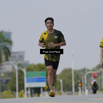 Runner Photo 6546035