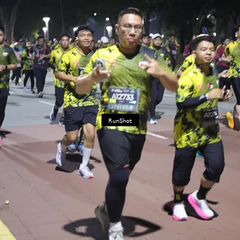 Runner Photo 6546105
